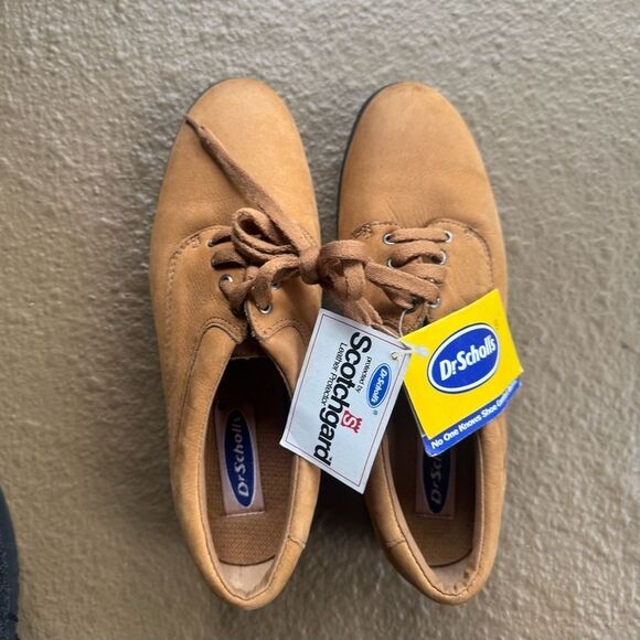 Dr. Scholl's Shoes - NWT Dr. Scholl's Tan Lace-Up Shoes Size 7.5 Comfort Minimalist Classic